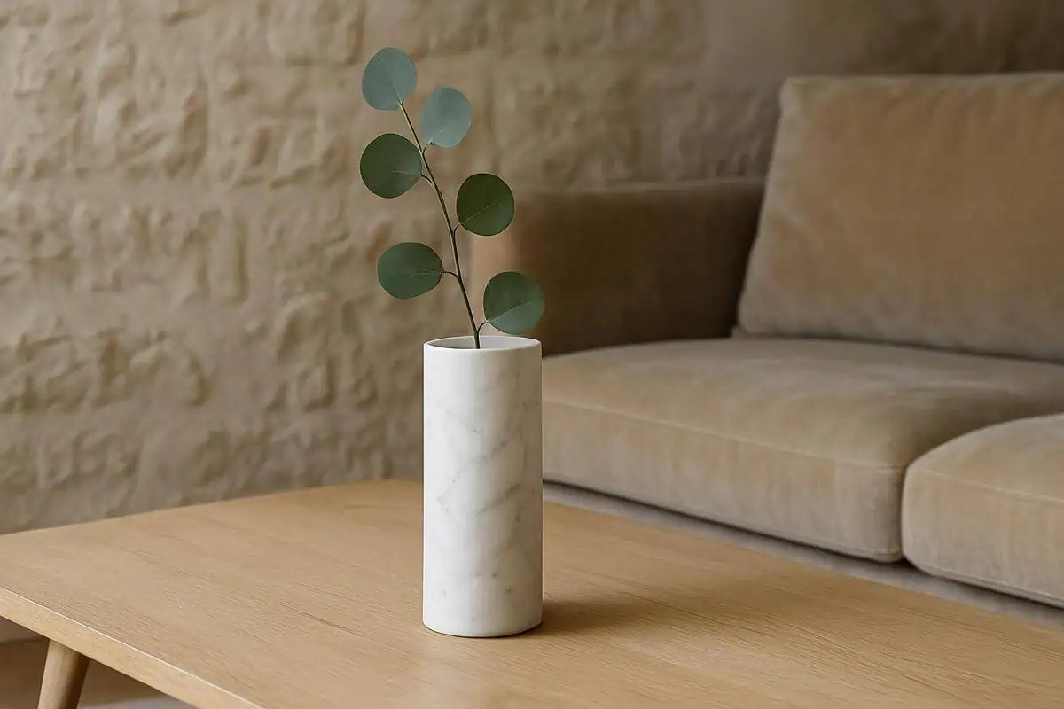 Soliflore minéral marbre blanc Carrare 15 cm, forme cylindrique, pierre brute décoration salon foyer épurée